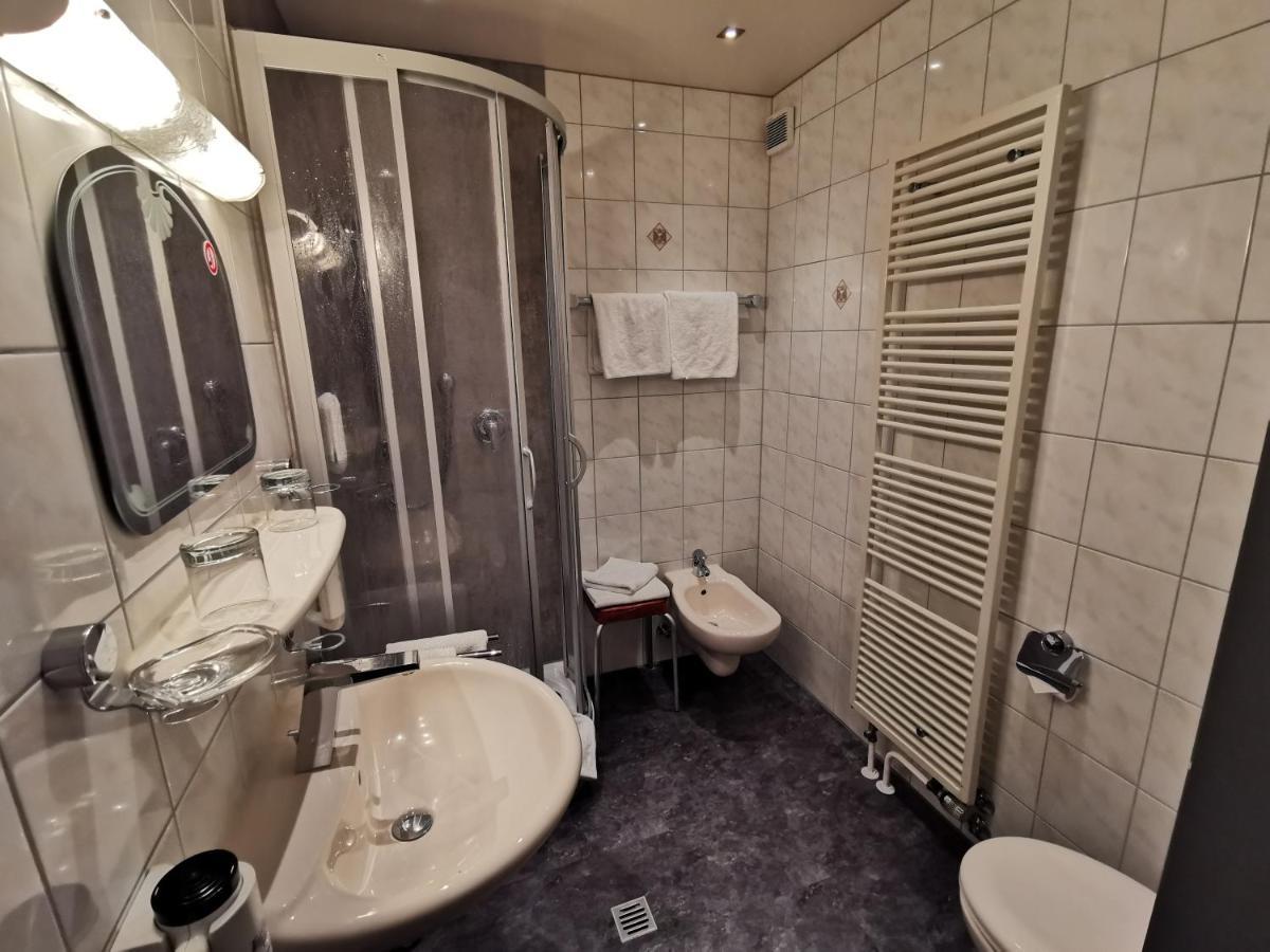 Landgasthof Scheubel Gremsdorf Extérieur photo